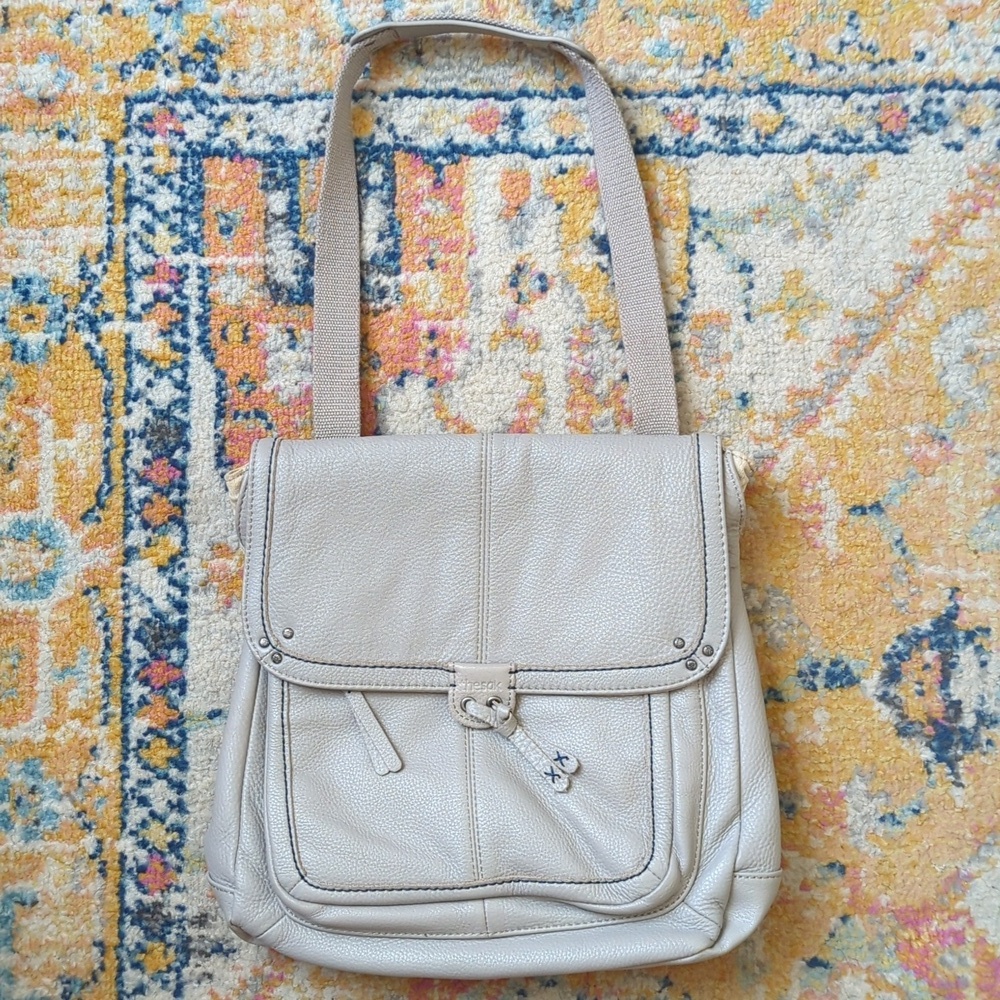 The Sak Ventura Classic Genuine Pebbled Leather Convertible Backpack Light Gray - Picture 2 of 16